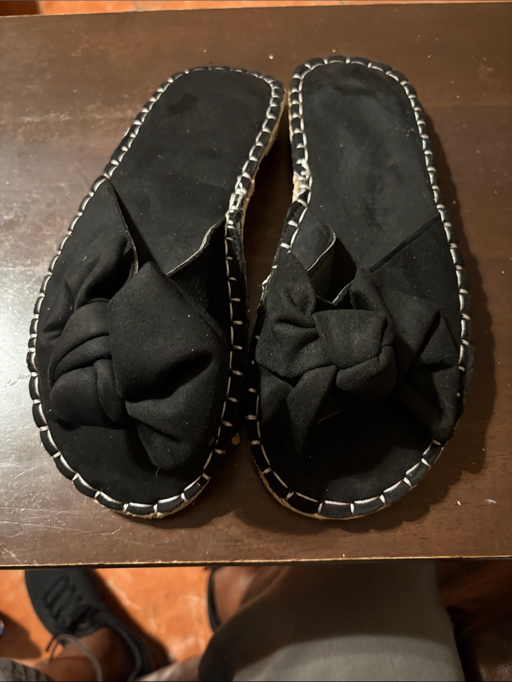 Black Knot Slide Sandals for Women - Classic Casual